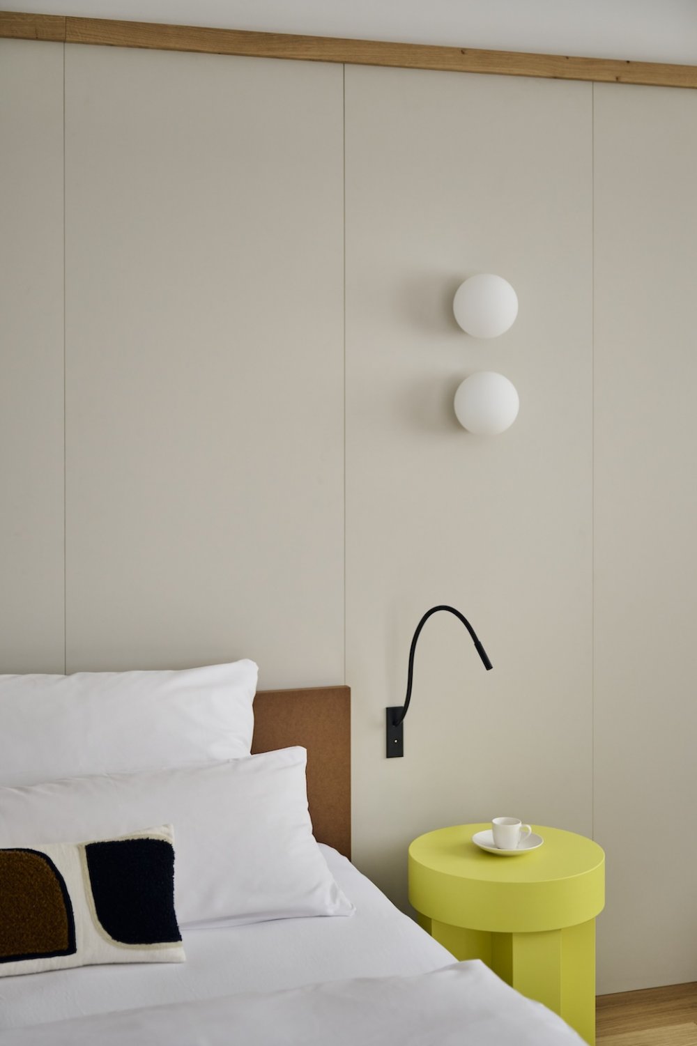 LUIS HOTEL