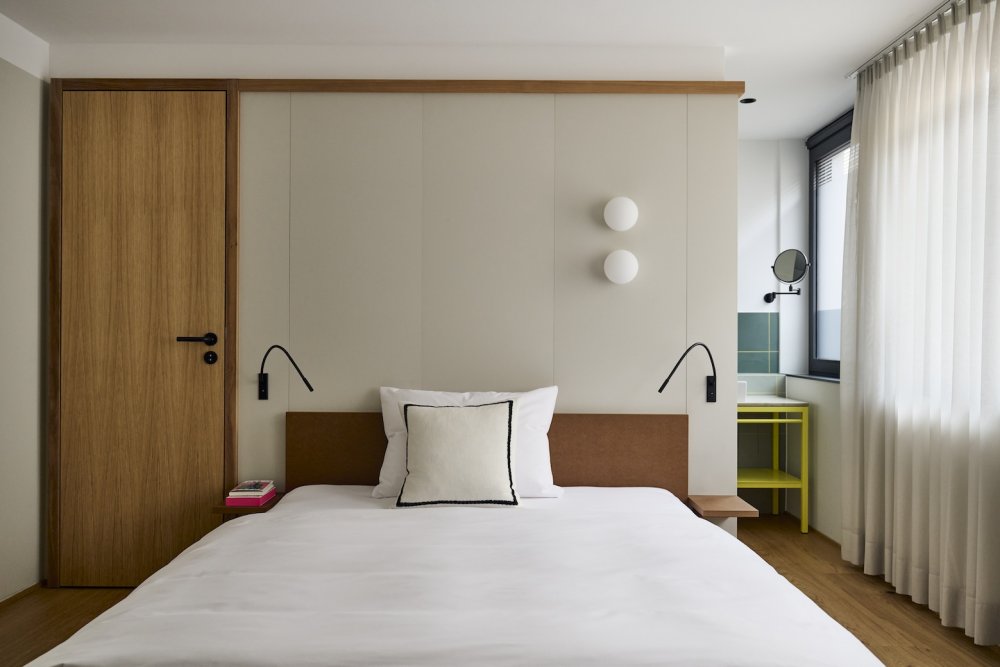 LUIS HOTEL