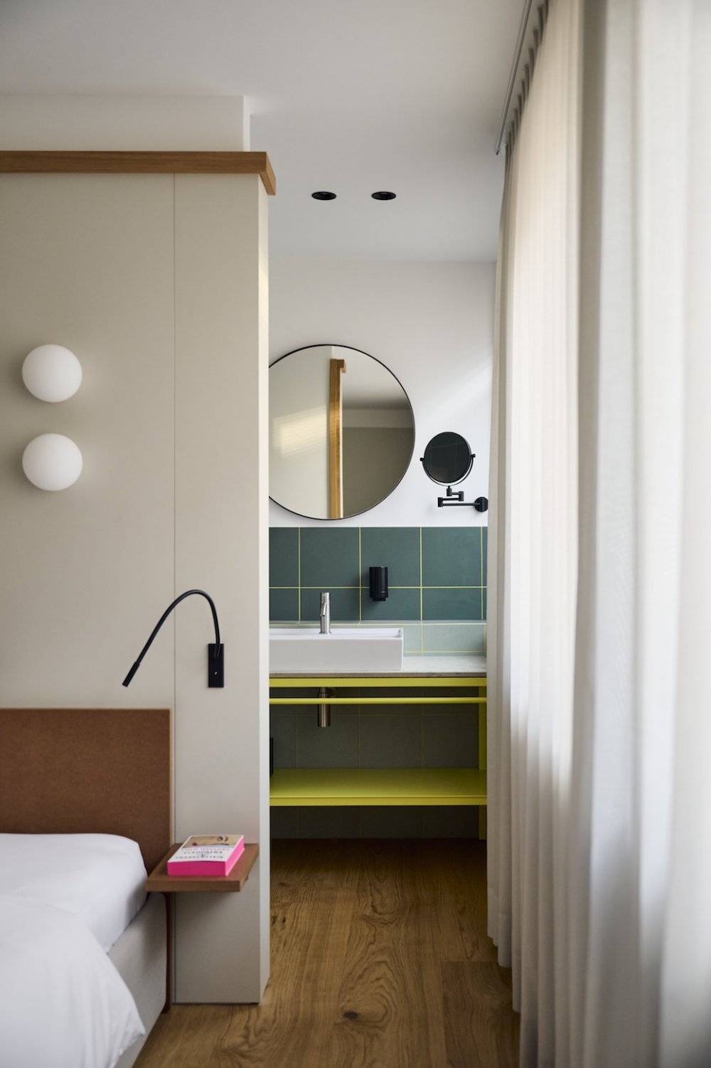 LUIS HOTEL